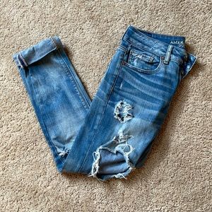 AE Tomgirl Distressed Jean